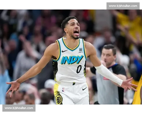 雷霆 3-2 夺赛点!老八 40+6+4 封神,哈利伯顿伤退 6 中 0 创尴尬纪录 雷霆 3-2 夺赛点!老八 40+6+4 封神,哈利伯顿伤退 6 中 0 创尴尬纪录