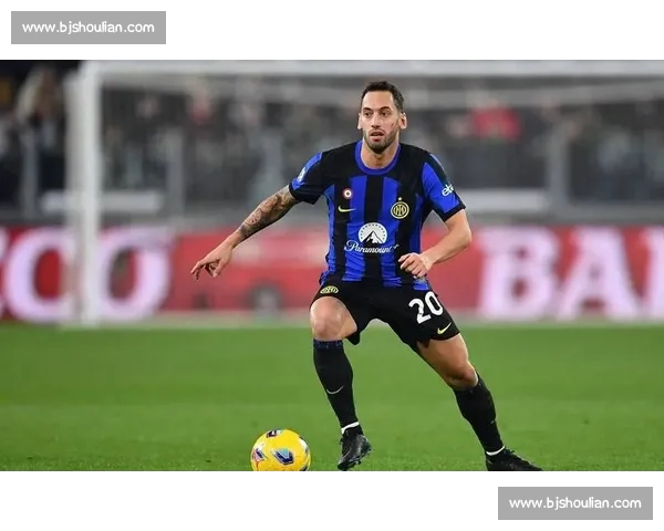 恰尔汗奥卢回应加盟传闻:但愿如此!加拉塔萨雷 4000 万欧报价逼近国米底线 恰尔汗奥卢回应加盟传闻:但愿如此!加拉塔萨雷 4000 万欧报价逼近国米底线