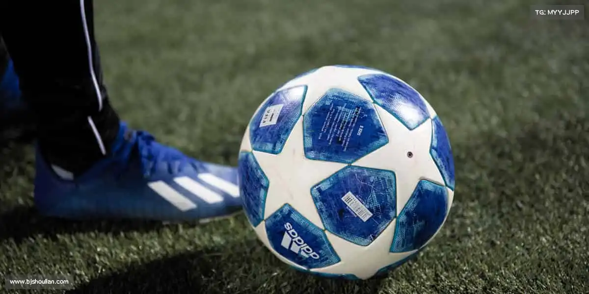 <strong>leyu电竞</strong>🏒冰刀划过冰面，热血点燃赛场 —— 用热爱，书写你的体育故事！